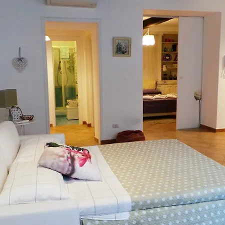 Apartment Il Salotto Di Via Giulia Rome