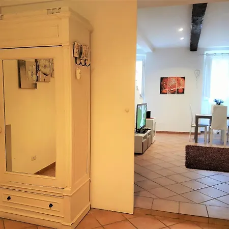 Il Salotto Di Via Giulia Rome
